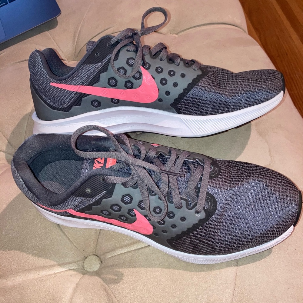 women’s nike running sneakers